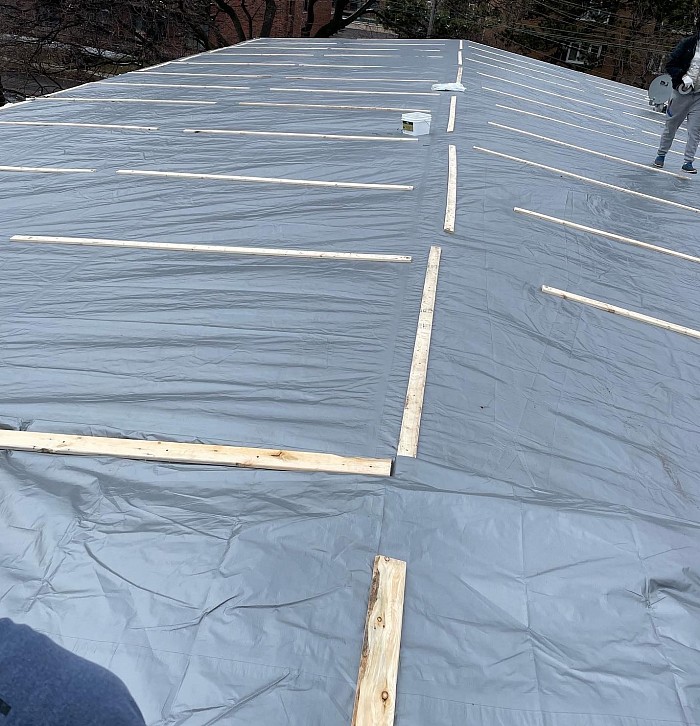 emergency Roof tarps our emergency roofing crew is on standby